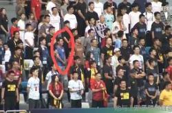 莱比锡传射建功，海港新星横空出世，场边球探频频记笔记的简单介绍
