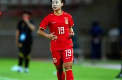 韩国女足队员表现出色，引领球队取胜